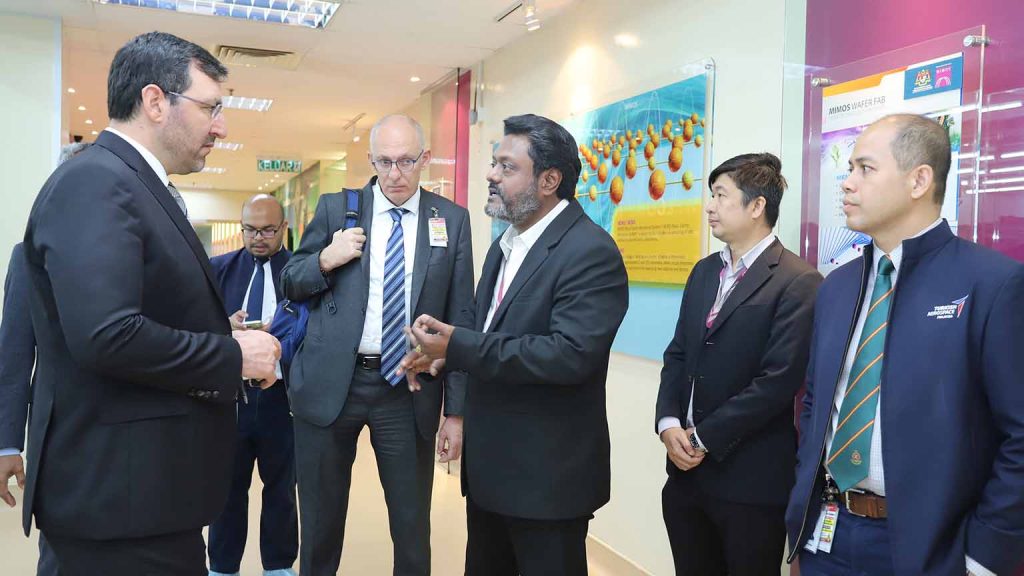 CORPhighlights_0005s_0004_1_13A