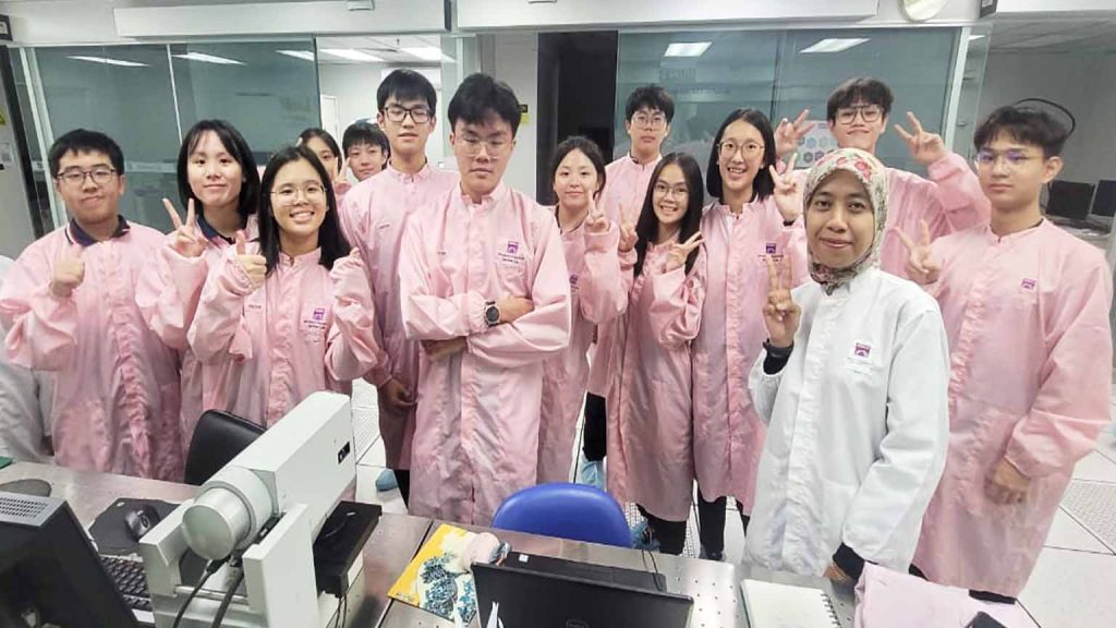 CORPhighlights_0011s_0003_1_7A STEM Education