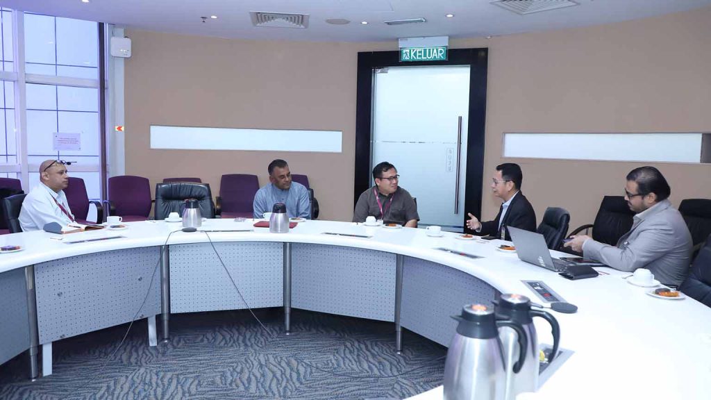 CORPhighlights_0012s_0000_1_6B