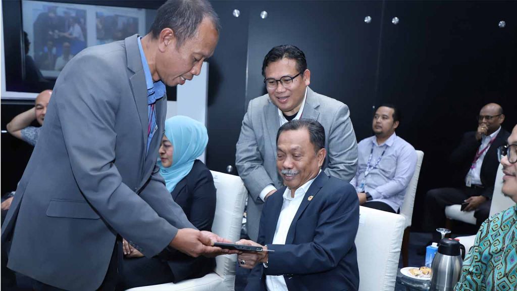 CORPhighlights_0015s_0004_1_3A