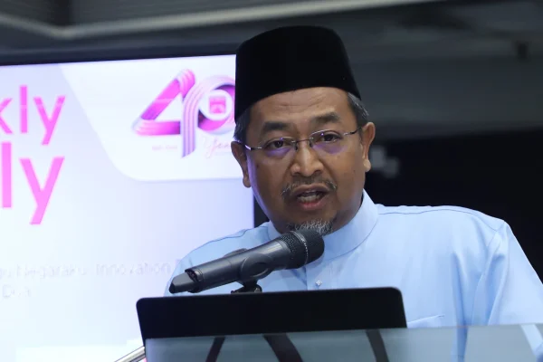 IMG_2105.JPG_compressed IMG_2105.JPG_compressed